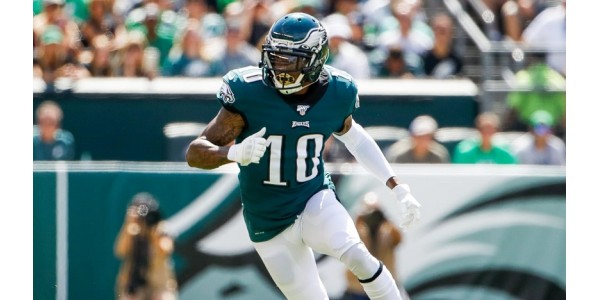 Den berömda bredbandsmottagaren DeSean Jackson bär en Philadelphia Eagles-tröja och tillkännager att han går i pension Den berömda bredbandsmottagaren DeSean Jackson bär en Philadelphia Eagles-tröja och tillkännager att han går i pension